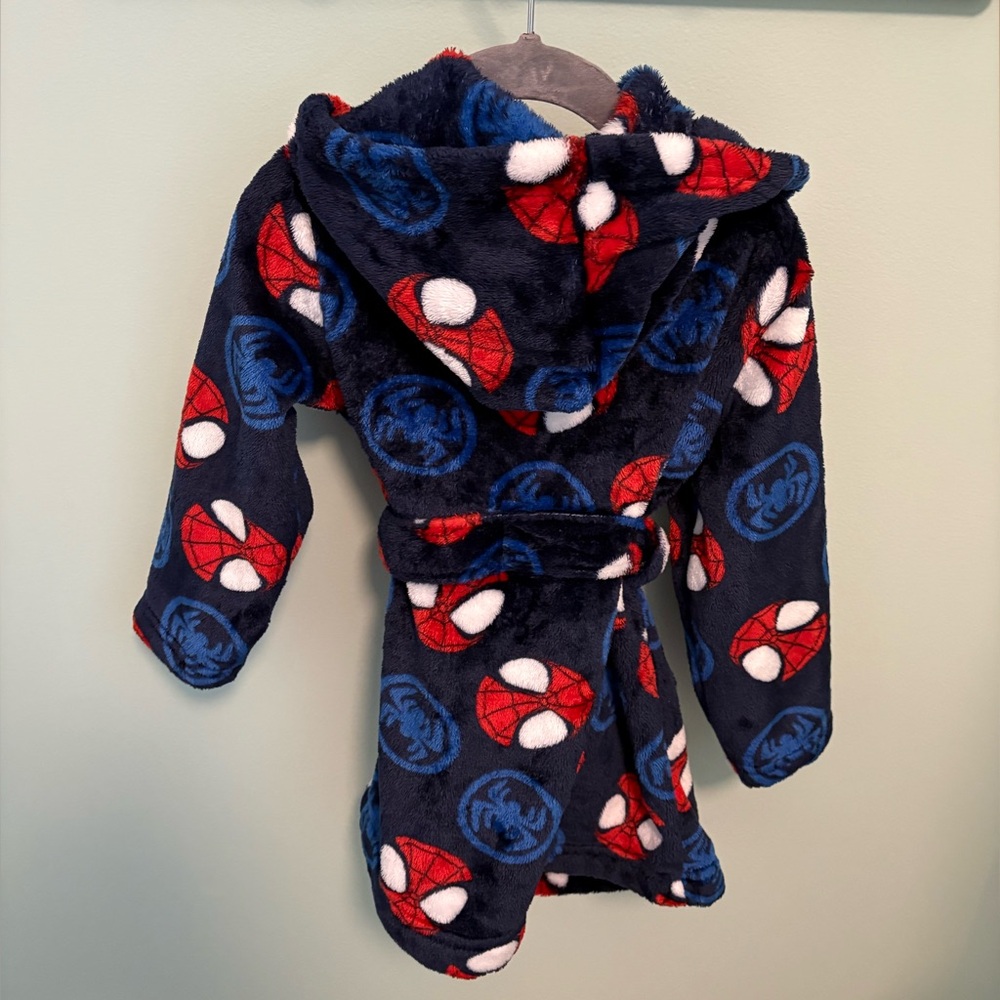 Spider-Man Fleece Robe - Picture 5 of 6